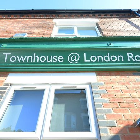 Townhouse Plus @ London Road Stoke Ngoại thất bức ảnh