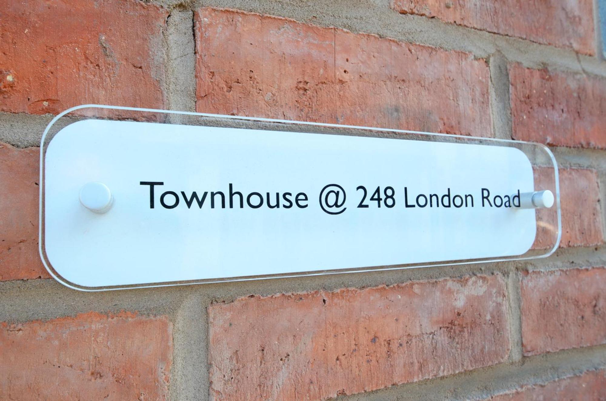 Townhouse Plus @ London Road Stoke Ngoại thất bức ảnh